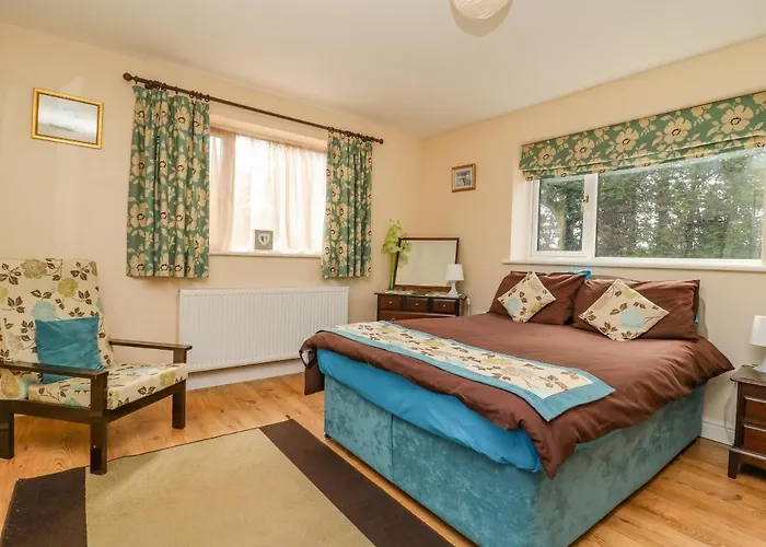1 Pines Farm Cottages